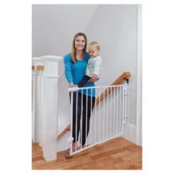 Safety 1st Ready To Install Gate, Fits Between 29" And 42"