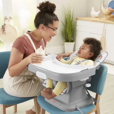 Fisher Price Fisher-Price SpaceSaver Simple Clean High Chair - Rainbow Showers 2 Fisher Price Fisher-Price SpaceSaver Simple Clean High Chair - Rainbow Showers - Image 2
