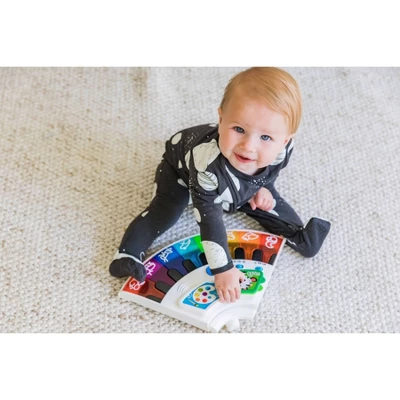 Baby Einstein Around We Grow 4-in-1 Walk-Around Discovery Activity Center 16 Baby Einstein Around We Grow 4-in-1 Walk-Around Discovery Activity Center - Image 16